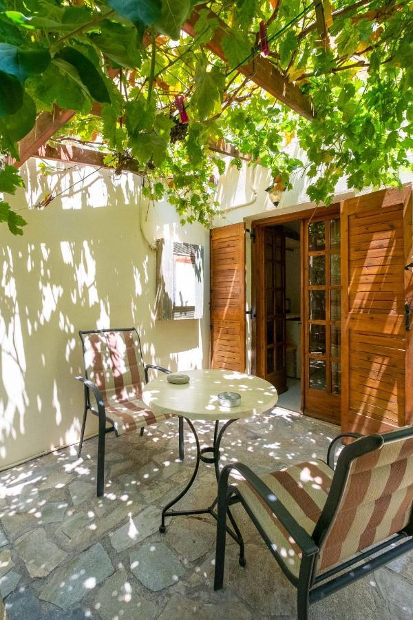 Irtakina Apartment Sougia